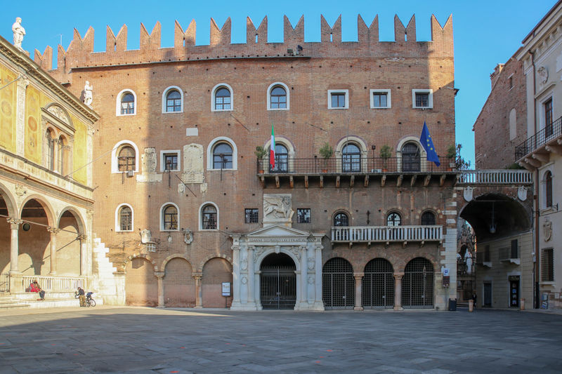 Palazzo del Podestà przy placu Piazza dei Signori w Weronie
