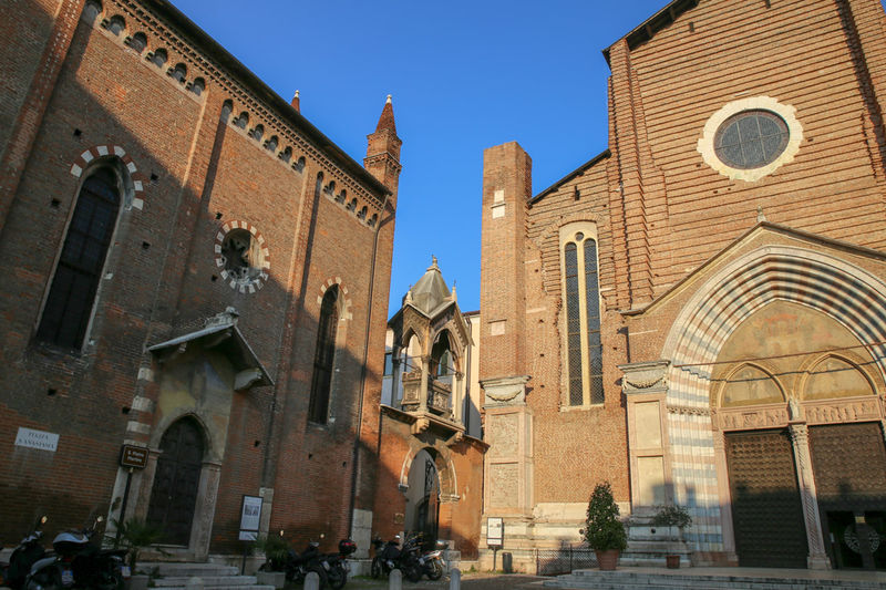 Kościół św. Anastazji (Basilica di Santa Anastasia) i kościół św. Jerzego (Chiesa di San Giorgetto o San Pietro Martire) - Werona