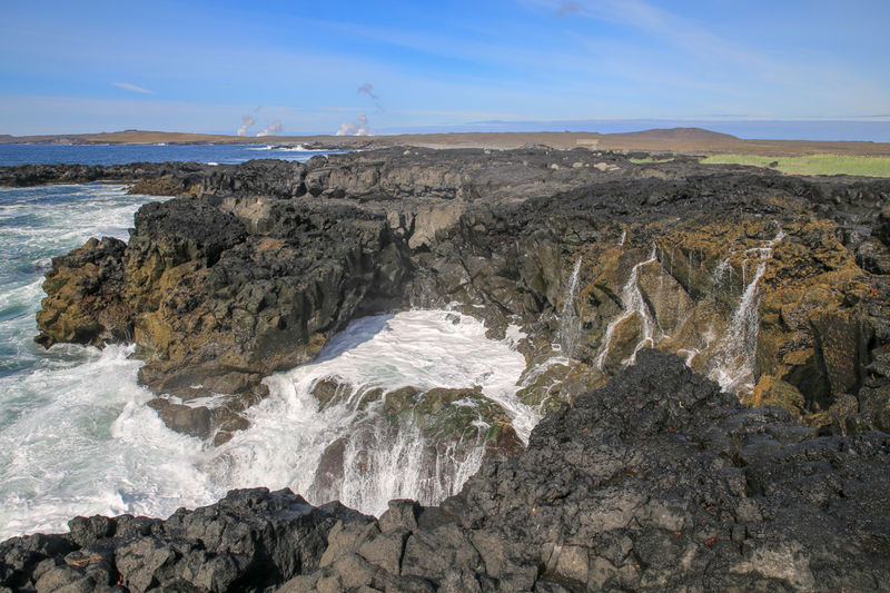 [Brimketill - naturalny basen skalny (Islandia)]