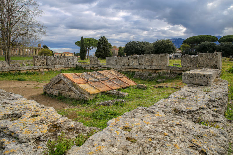 Heroon - zwiedzanie stanowiska archeologicznego w Paestum
