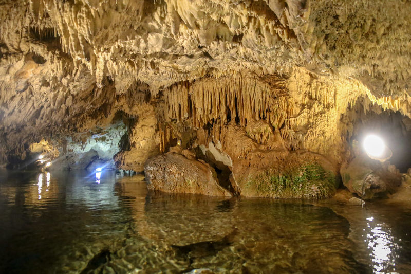 [Jaskinia Glifada - jedna z jaskiń Diros (Peloponez, Grecja)]