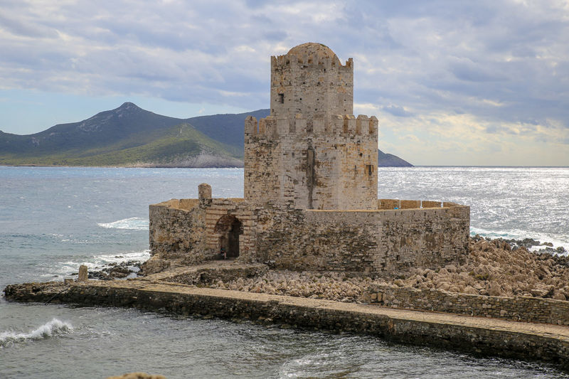 Fort Bourtizi przy Zamku Menthoni - Peloponez, Grecja
