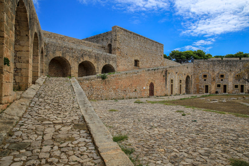 Zwiedzanie zamku Niokastro w Pylos (Peloponez, Grecja)