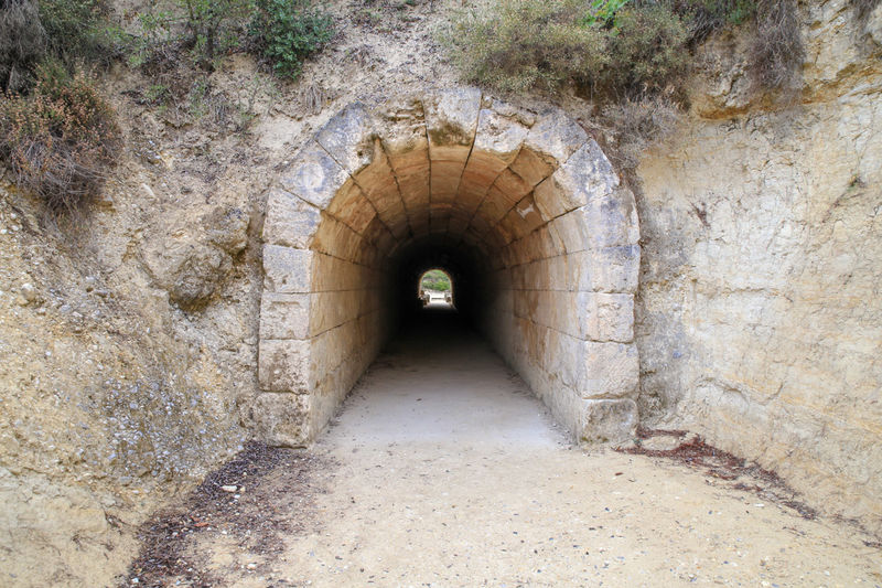 Nemea - tunel - stanowisko archeologiczne ze starożytnym stadionem (Peloponez, Grecja)