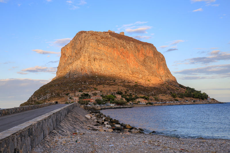 Co warto zobaczyć na Peloponezie? Monemwasię, czyli grecki Gibraltar!