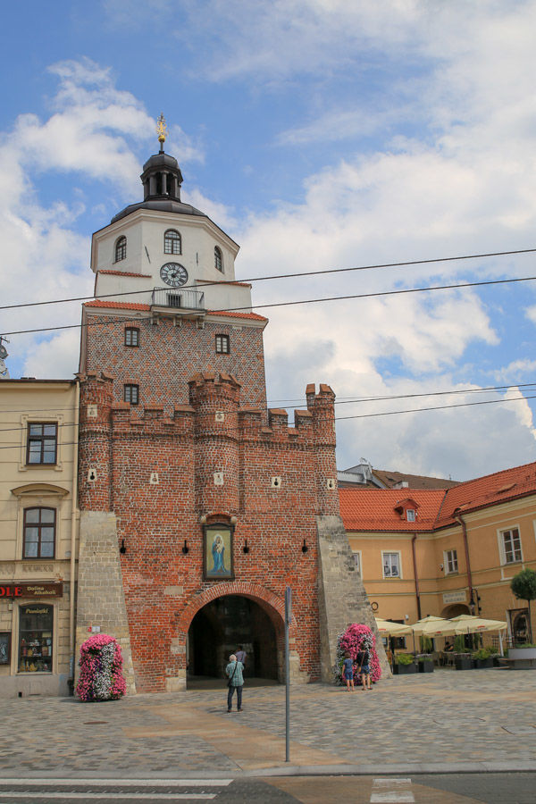 Brama Krakowska w Lublinie - widok od Placu Łokietka