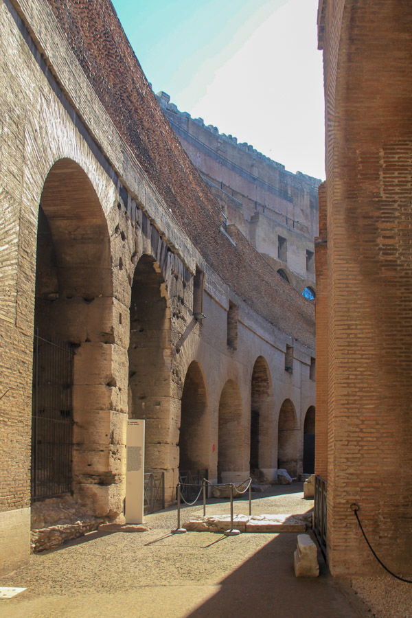 Przejście w Koloseum