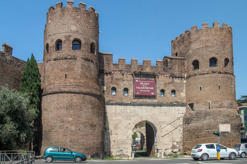 Porta San Paolo - brama św. Pawła w Rzymie