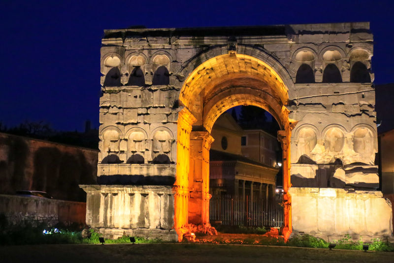 !Łuk Janusa w Rzymie - Arco di Giano
