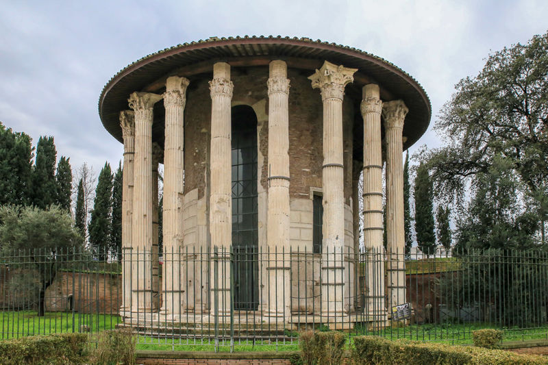 Świątynia Herkulesa (Tempio di Ercole Vincitore) - Forum Boarium w Rzymie