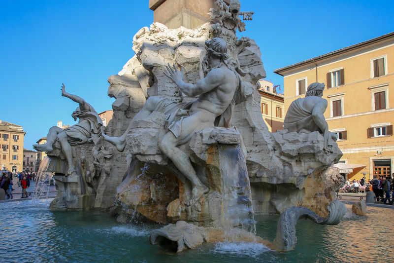 !Fontanna Czterech Rzek - Piazza Navona w Rzymie