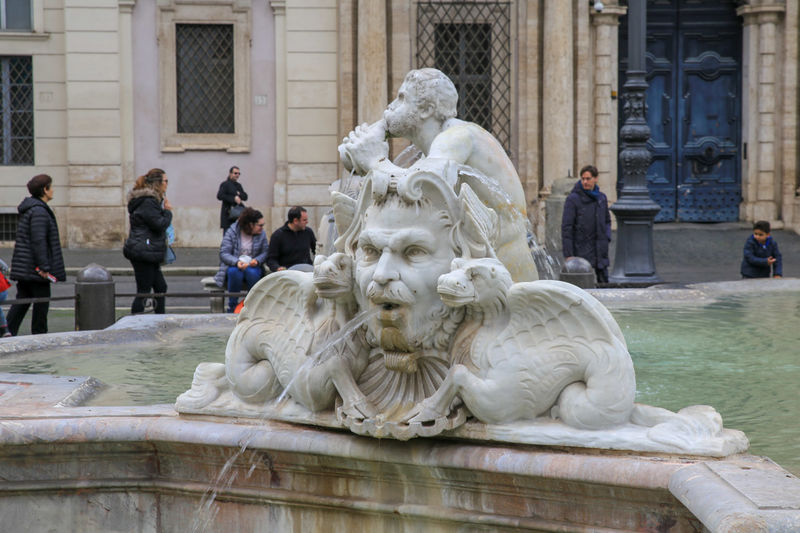 Fontanna Maura - Piazza Navona w Rzymie (fontana del Moro)