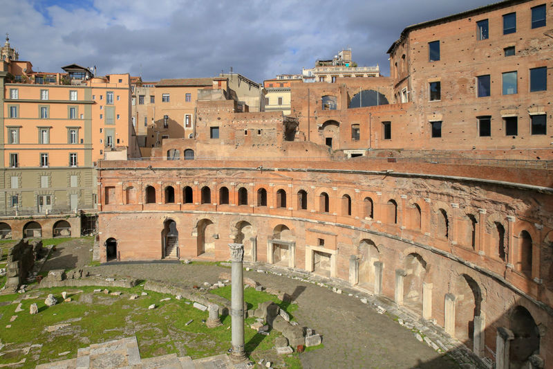 !Hale Trajana w Rzymie (Muzeum For Cesarskich)