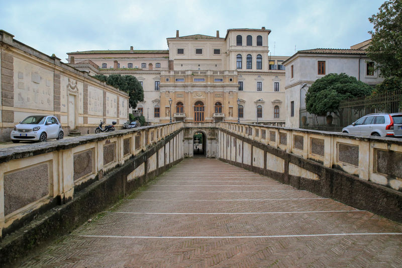 [Pałac Barberinich w Rzymie (Galleria Nazionale d'Arte Antica - Muzeum Narodowe Sztuki Dawnej)]