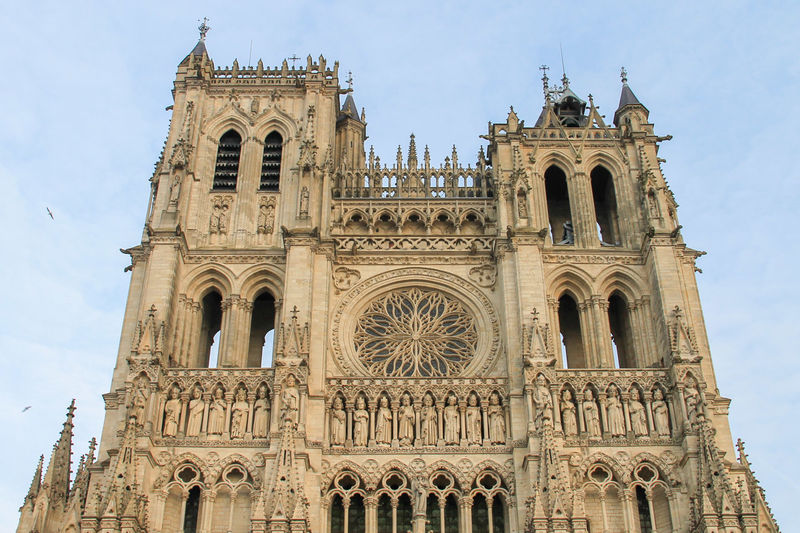 Widok na front Katedry w Amiens