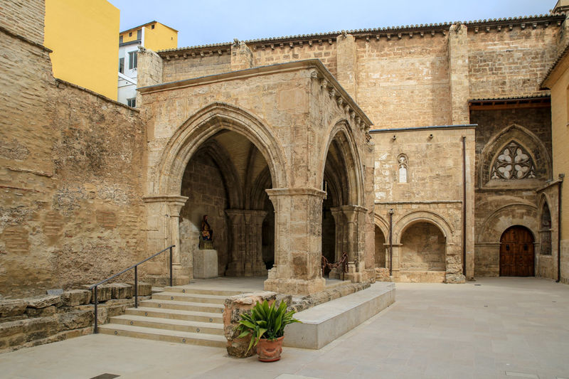 Joannicki cmentarz przy kościele San Juan de el Hospital w Walencji