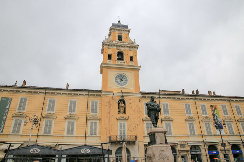 Pałac Gubernatora na Placu Garibaldiego (Piazza Giuseppe Garibaldi) w Parmie