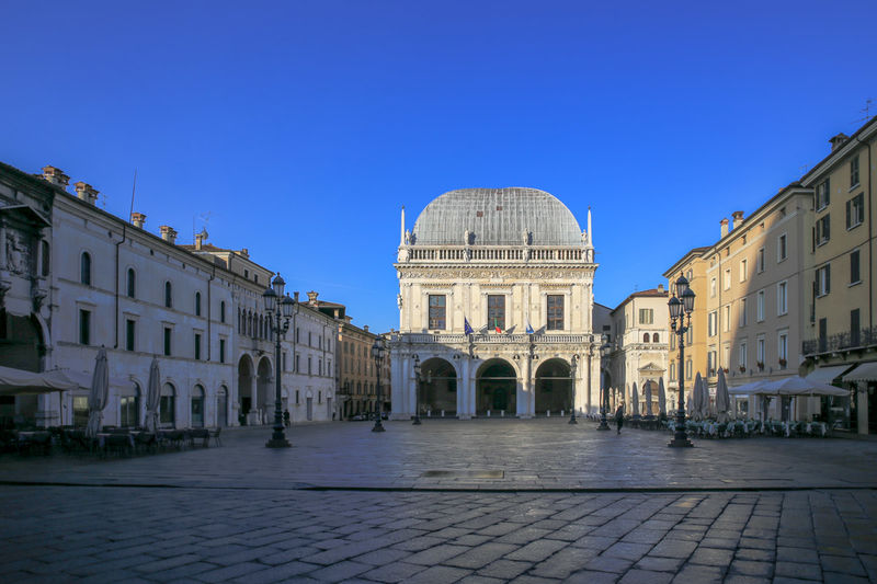 Brescia - Piazza della Loggia i Palazzo della Loggia (ratusz)