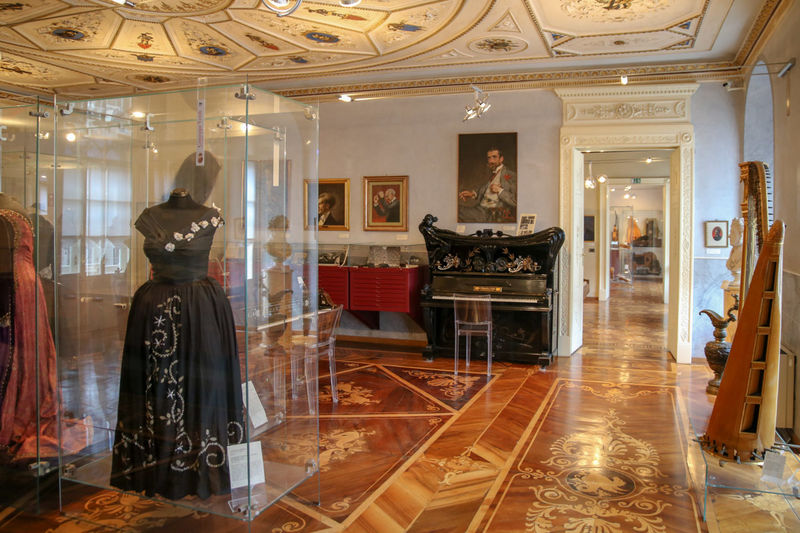Muzeum teatralne w Pałacu Gopcevich w Trieście - Civico Museo Teatrale Carlo Schmidl